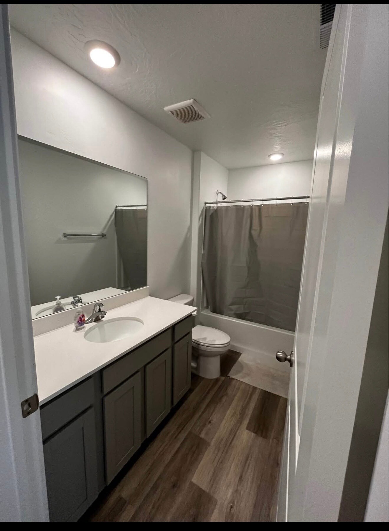 Building Photo - 3182 E Elkhorn Ln