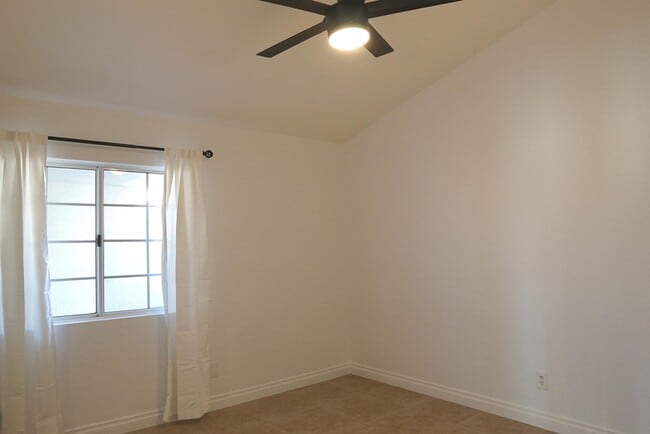 Building Photo - 43917 Cll Las Brisas W