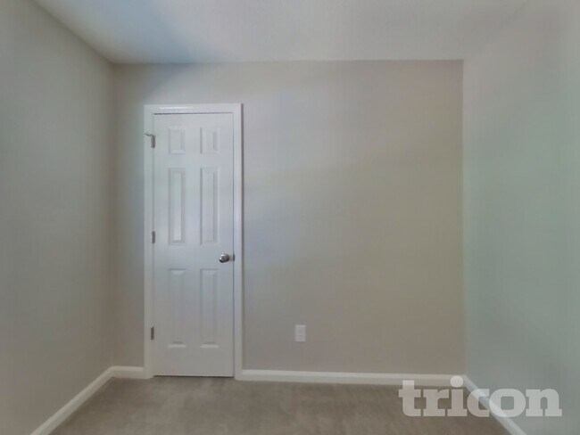 Building Photo - 6617 Flat Rock Dr