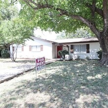 Building Photo - 3629 Venice Dr
