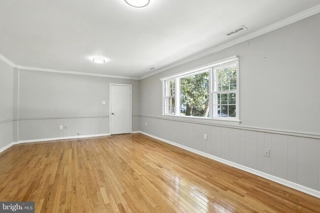 Building Photo - 9104 Hamilton Dr