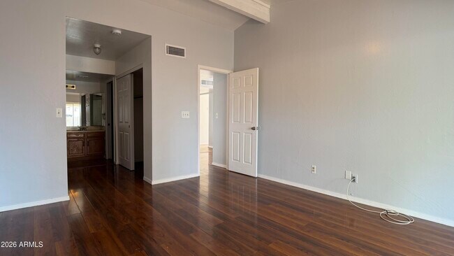 Building Photo - 2207 W Ironwood Dr