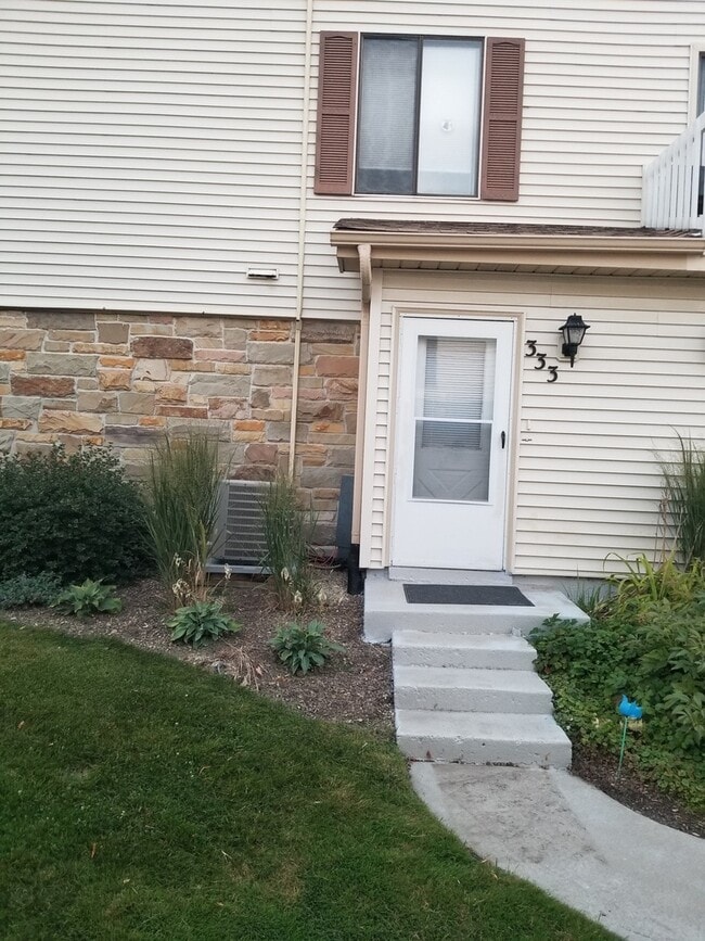 Primary Photo - 333 Jefferson Ct