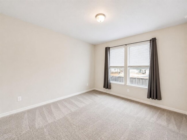 Building Photo - 220 Pepperbark Loop