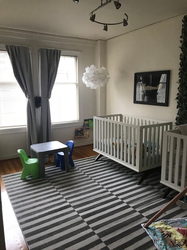 Building Photo - Pacific Heights: Unfurnished 4th Floor Apt w/ Optional Garage Parking & Shared Roof Deck Availabl...