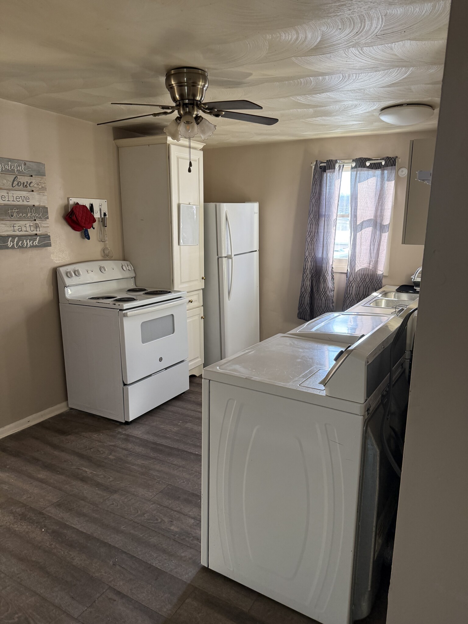 Building Photo - 118 Peters Run Rd