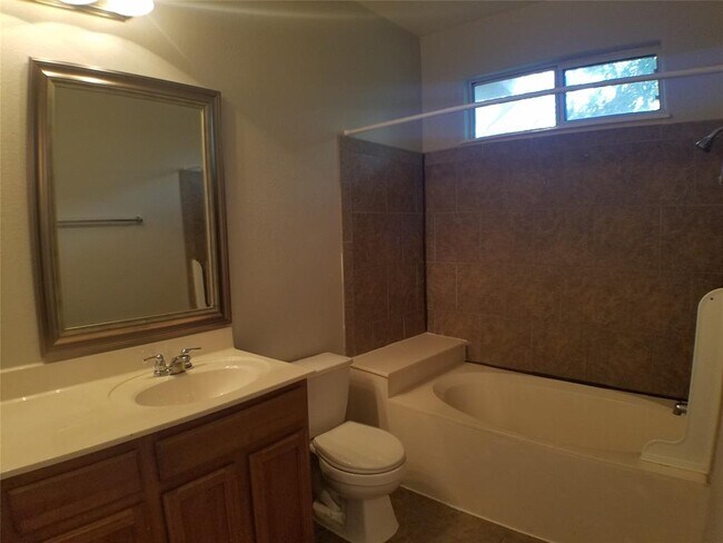 Building Photo - 2502 Allred Dr