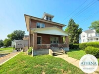 Building Photo - 631 North St