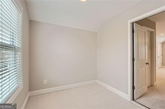 Building Photo - 18 Hardpan Aly