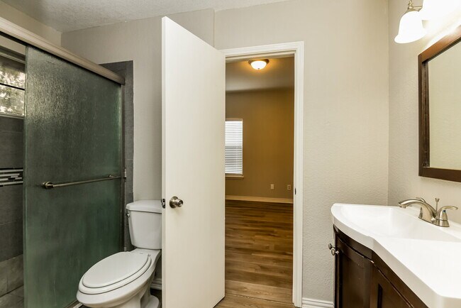 Building Photo - 4605 Birchbend Ln