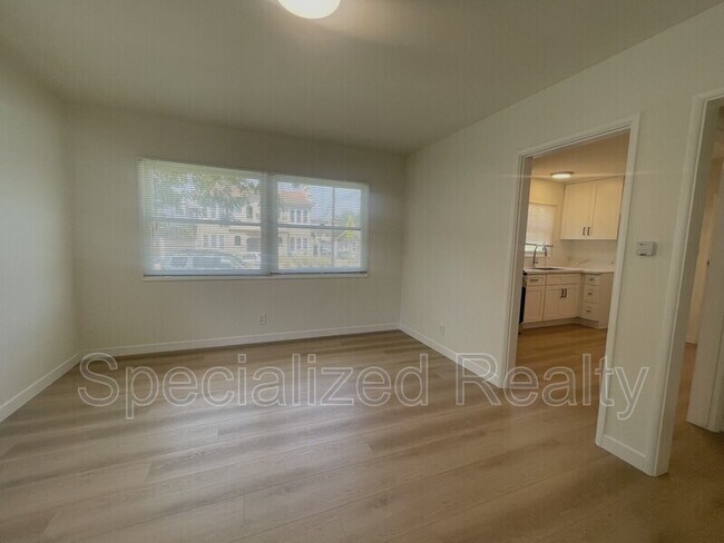 Building Photo - 500 Hill Dr