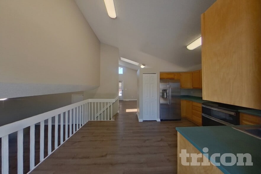 Building Photo - 1140 Modell Dr