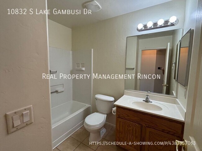 Building Photo - 10832 S Lake Gambusi Dr