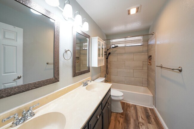 Building Photo - 1465 Barnett Rd