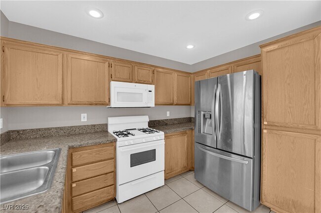 Building Photo - 340 Rancho Del Norte Dr