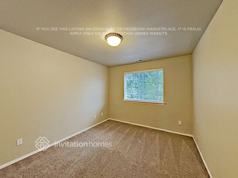 Building Photo - 2701 59th Ave NE