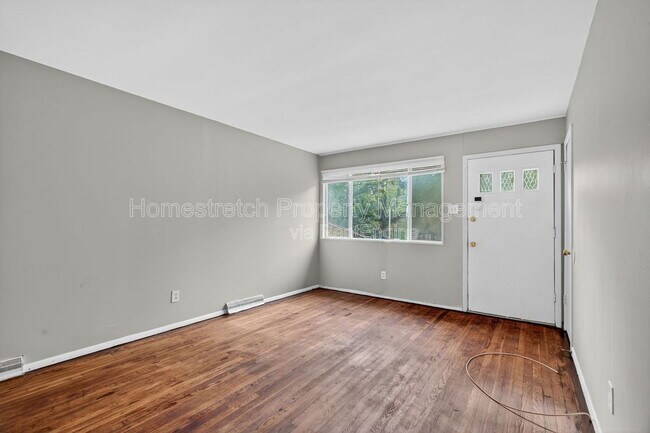 Building Photo - 7507 Blanding Dr