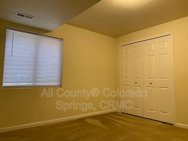 Building Photo - 8482 Crossfire Ct