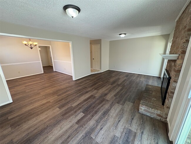 Building Photo - 17159 Beaver Springs Dr