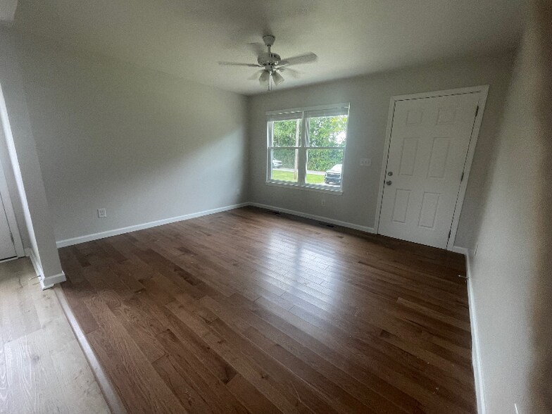 Building Photo - 135 Clauson Dr