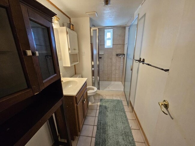 Building Photo - 3508 Chestnut Ave