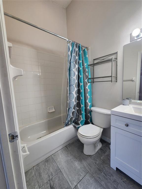 Building Photo - 8637 Hunters Key Cir