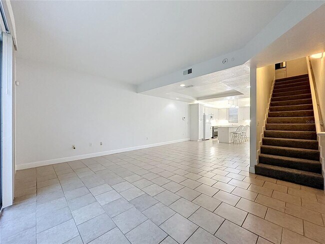 Building Photo - 2053 Green Oak Ct