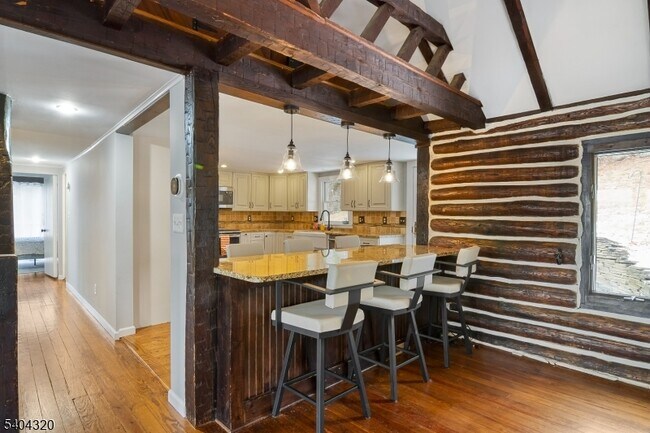 Building Photo - 77 W Shore Trail