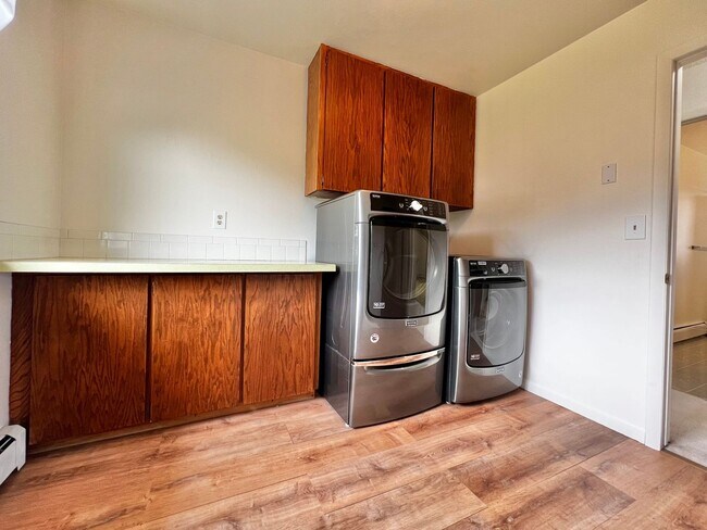 Building Photo - Peaceful Country Living | Mountain Views + Spacious 2 Bed Retreat