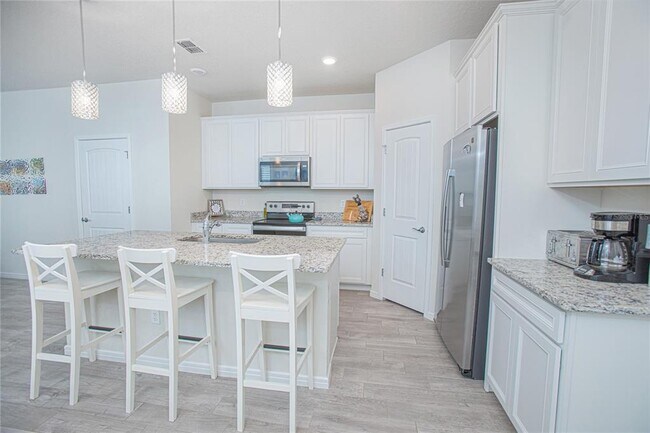 Building Photo - 14365 Lanikai Beach Dr
