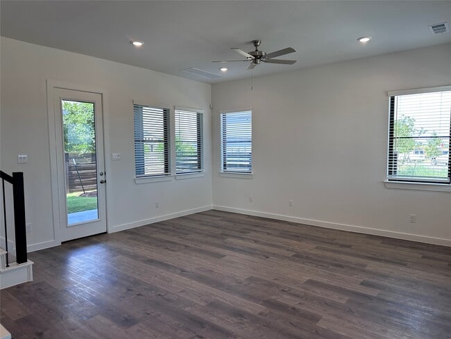 Building Photo - 3331 Loam Ln