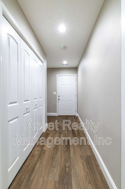 Building Photo - 112 Bennett Ln