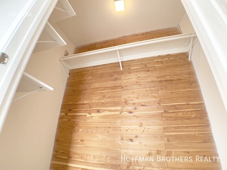 Building Photo - 4280 Lindblade Dr