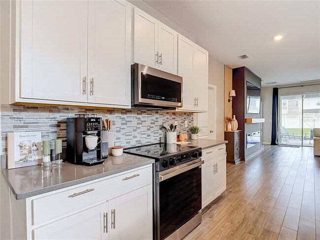 Building Photo - 7531 Ashcroft Dr