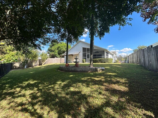 Building Photo - Amazing Dream Home with Water View and Pri...