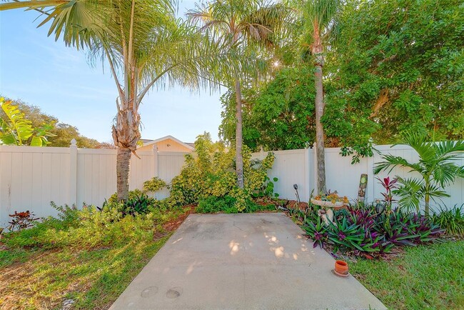 Building Photo - 10451 119th St