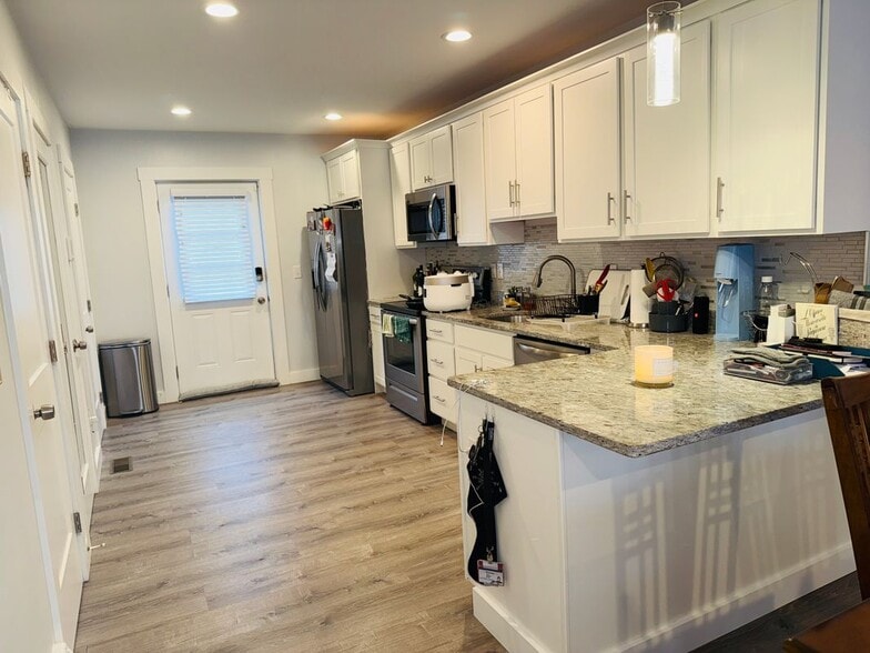 Building Photo - 69 Washington St