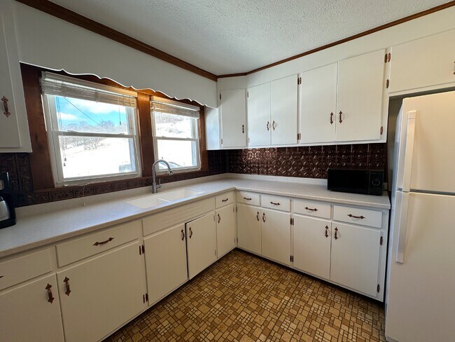 Building Photo - 6123 Boozy Creek Rd