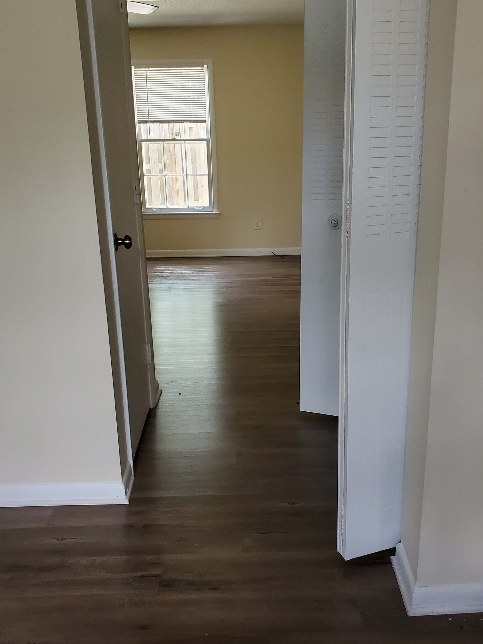 Building Photo - 2080 Kings Gate Cir