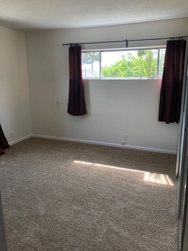 Building Photo - $4,295! Beautiful 3 Bedroom, 2 Bathroom Home in a Quiet Neighborhood in Rancho Palos Verdes!
