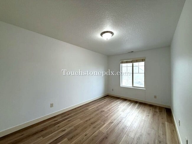 Building Photo - 16316 SE Scoria Ln