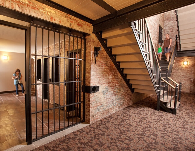 Building Photo - Olde Salem Jail