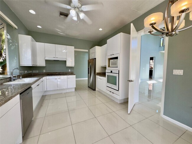 Building Photo - 3728 NE 208th Terrace