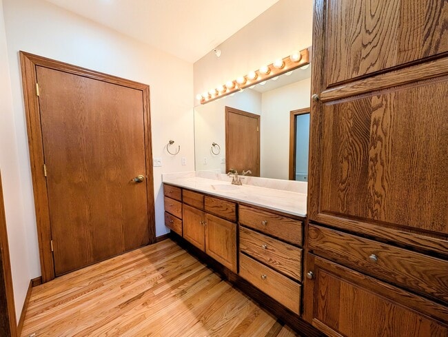 Building Photo - 700 Main St