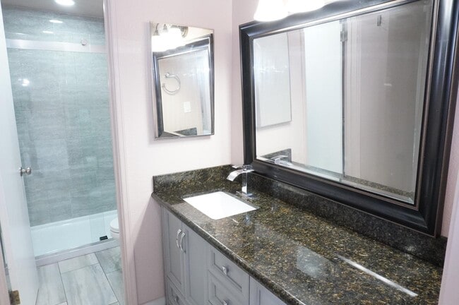 Building Photo - 10444 N 69th St