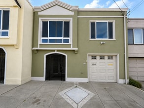 Building Photo - 2518 46th Ave