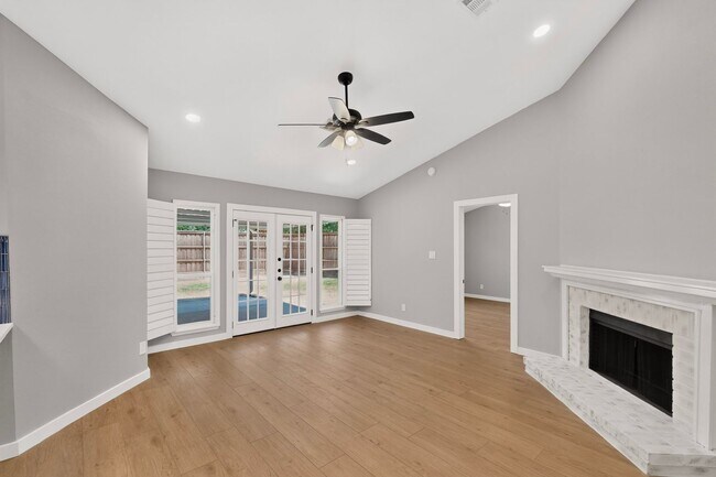 Building Photo - 4420 Seville Ln