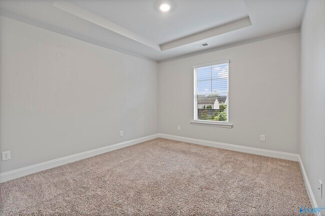 Building Photo - 7206 Dorchester Dr SE