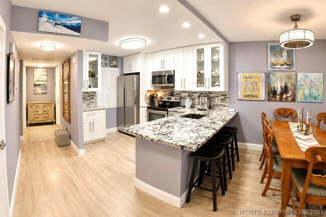 Building Photo - 4000 Cypress Grove Way