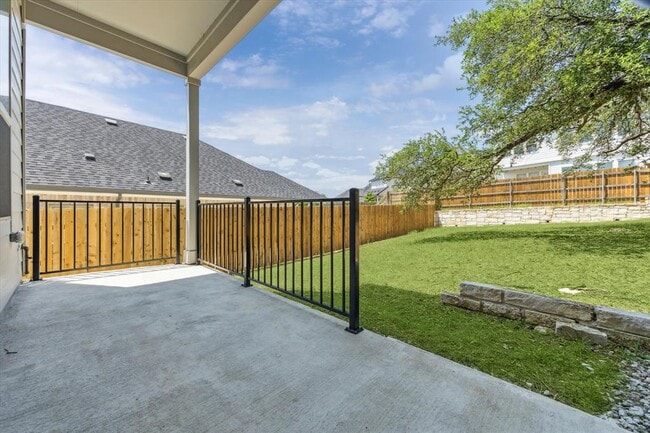 Building Photo - 806 Dayton Dr